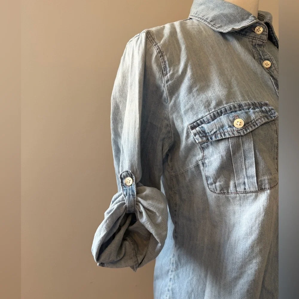 J CREW Women's Size 0 Pocket Button Front Shirt Denim Chambray